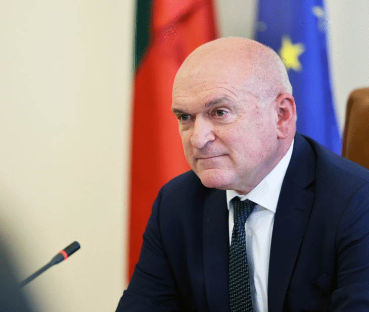 Служебният министър председател Димитър Главчев увери на извънреден брифинг в Народното