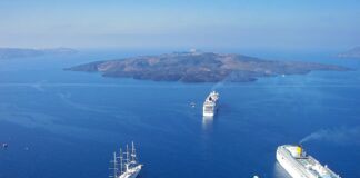 Остров в Гърция и Турсия. Кораби