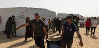 Хуманитарни работници