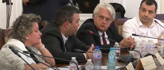 Изслушването