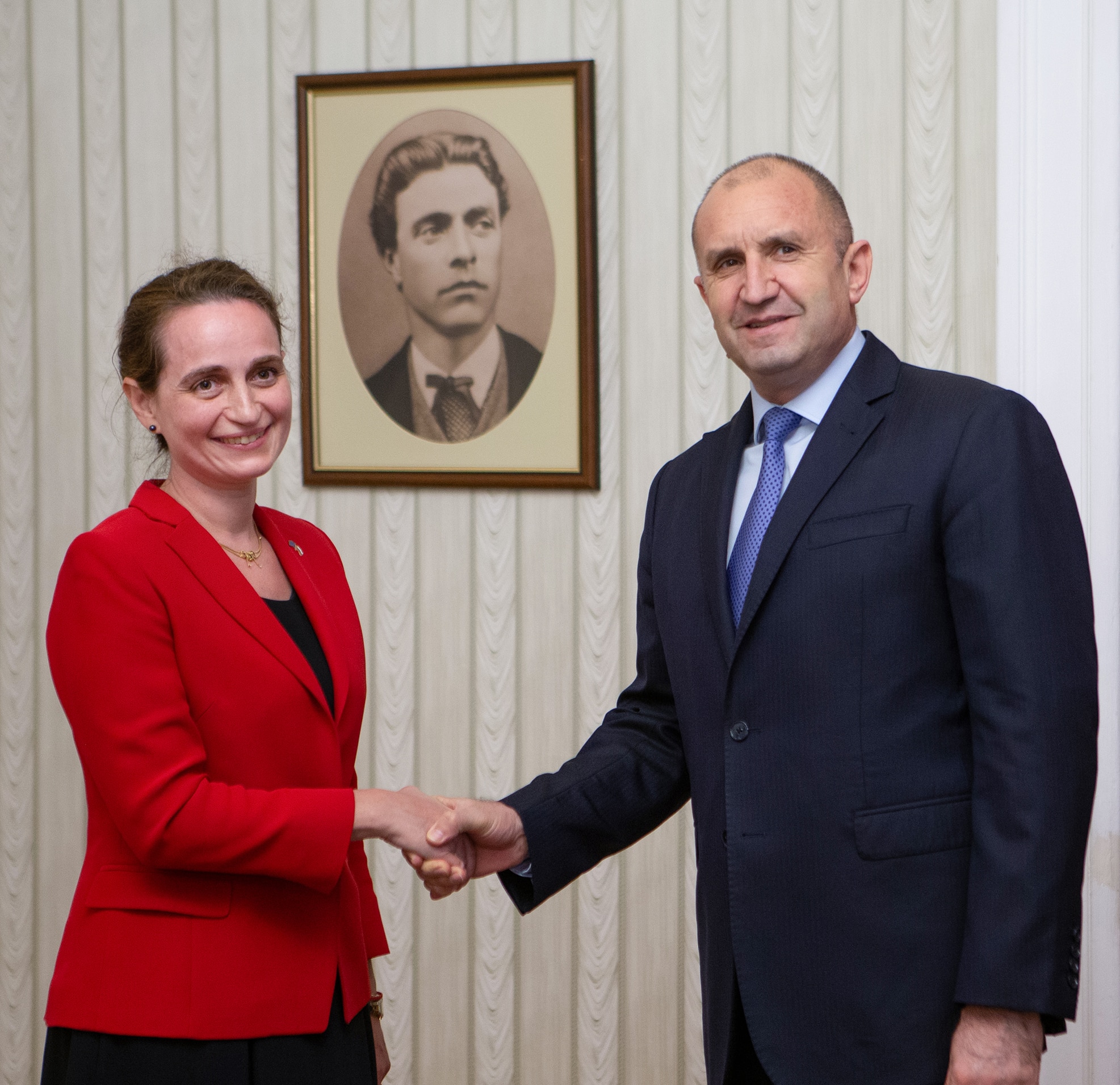 Президентът говори с новия ръководител на представителството на ЕК у ...