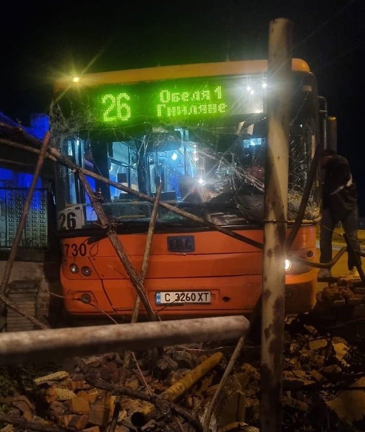 Катастрофа Снимка Zveti Lozanova Facebook
Инцидент с автобус на столичния градски