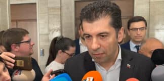 Кирил Петков