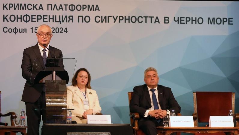 Ние ще продължаваме да бъдем солидарни с Украйна и нейния