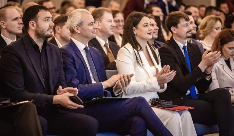 Председателят на Възраждане Костадин Костадинов коментира в социалните мрежи международния