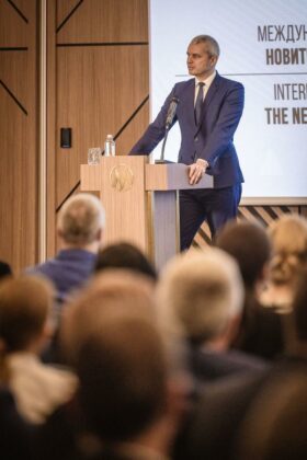 Костадин Костадинов