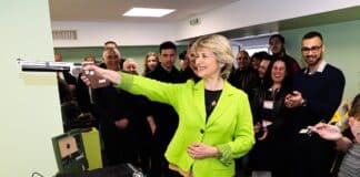 Весела Лечева