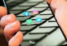 Телефон, социални мрежи