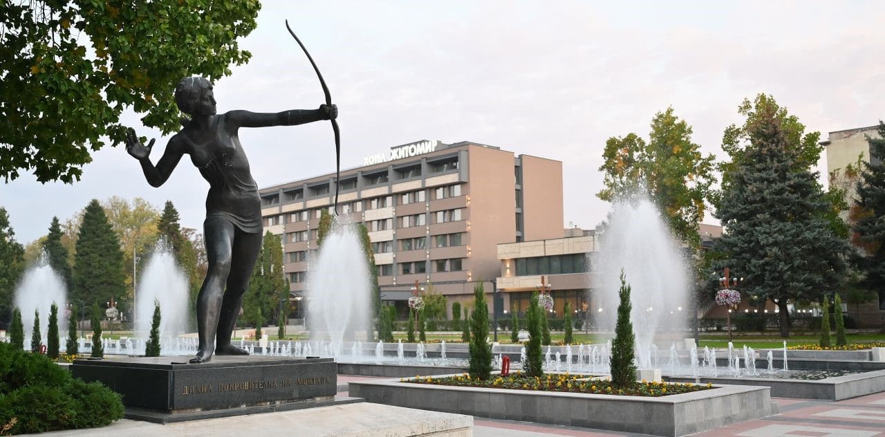 Дневният ред включва доклади за напредъка на програмата през изминалия