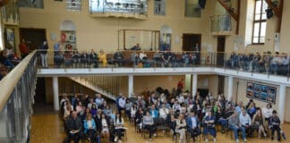 Обществено обсъждане