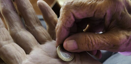 Пенсионер, пенсиите, пенсионна система в България