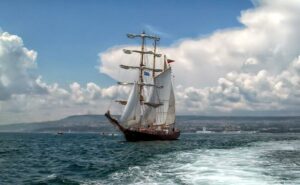 Учебно-ветроходен кораб "Калиакра"