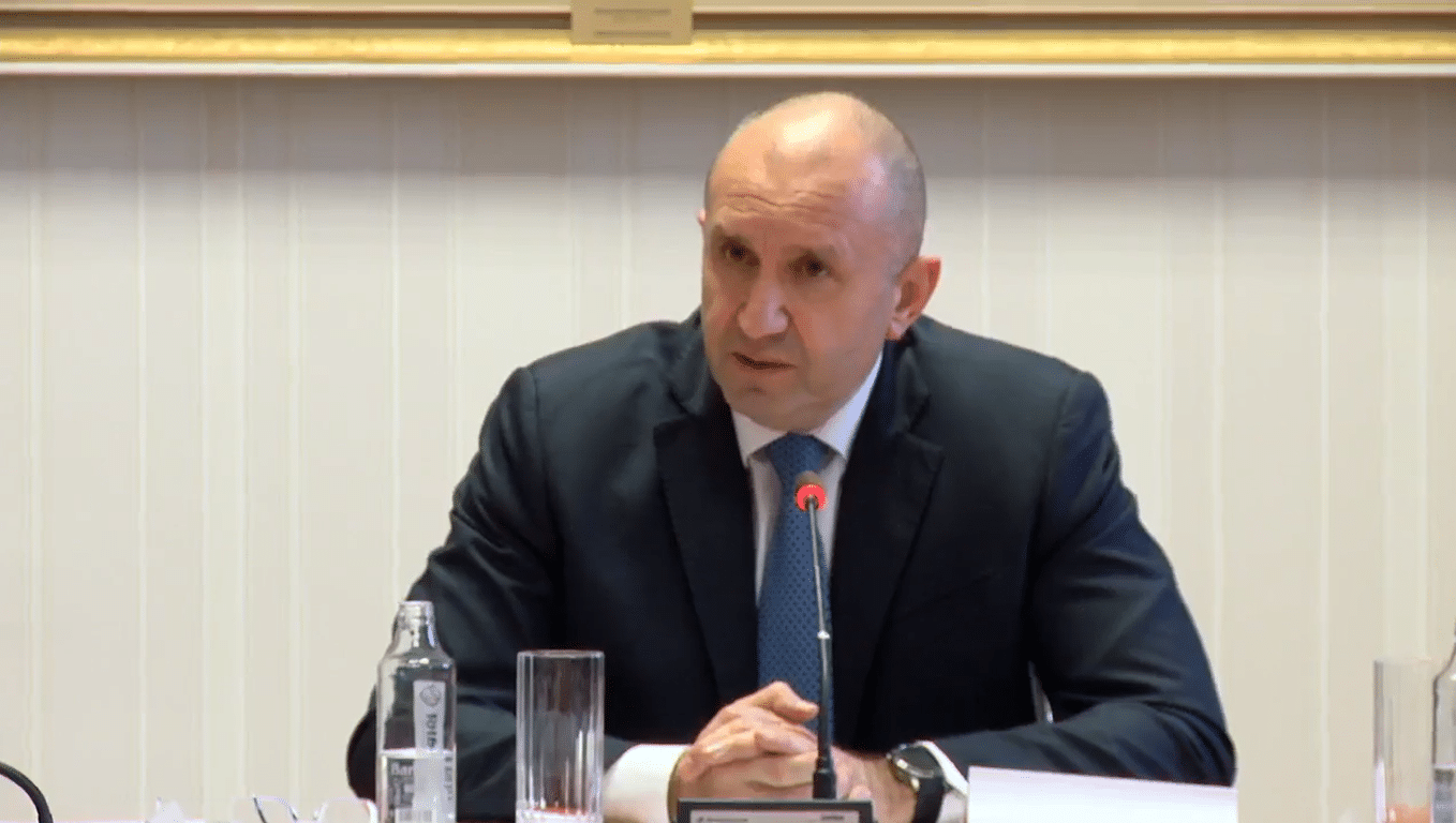 Часове след като премиерът Димитър Главчев съобщи че е предложил