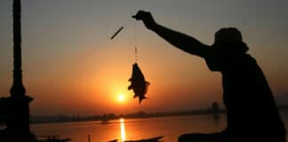 Нощен риболов