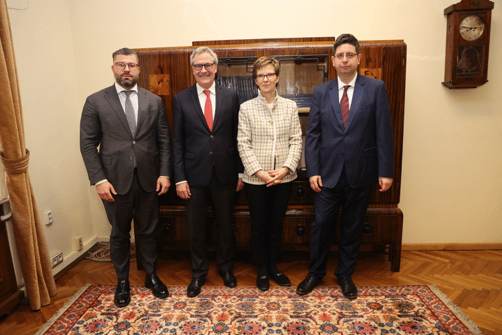 Заместник министърът на финансите Методи Методиев обсъди с председателя на Надзорния