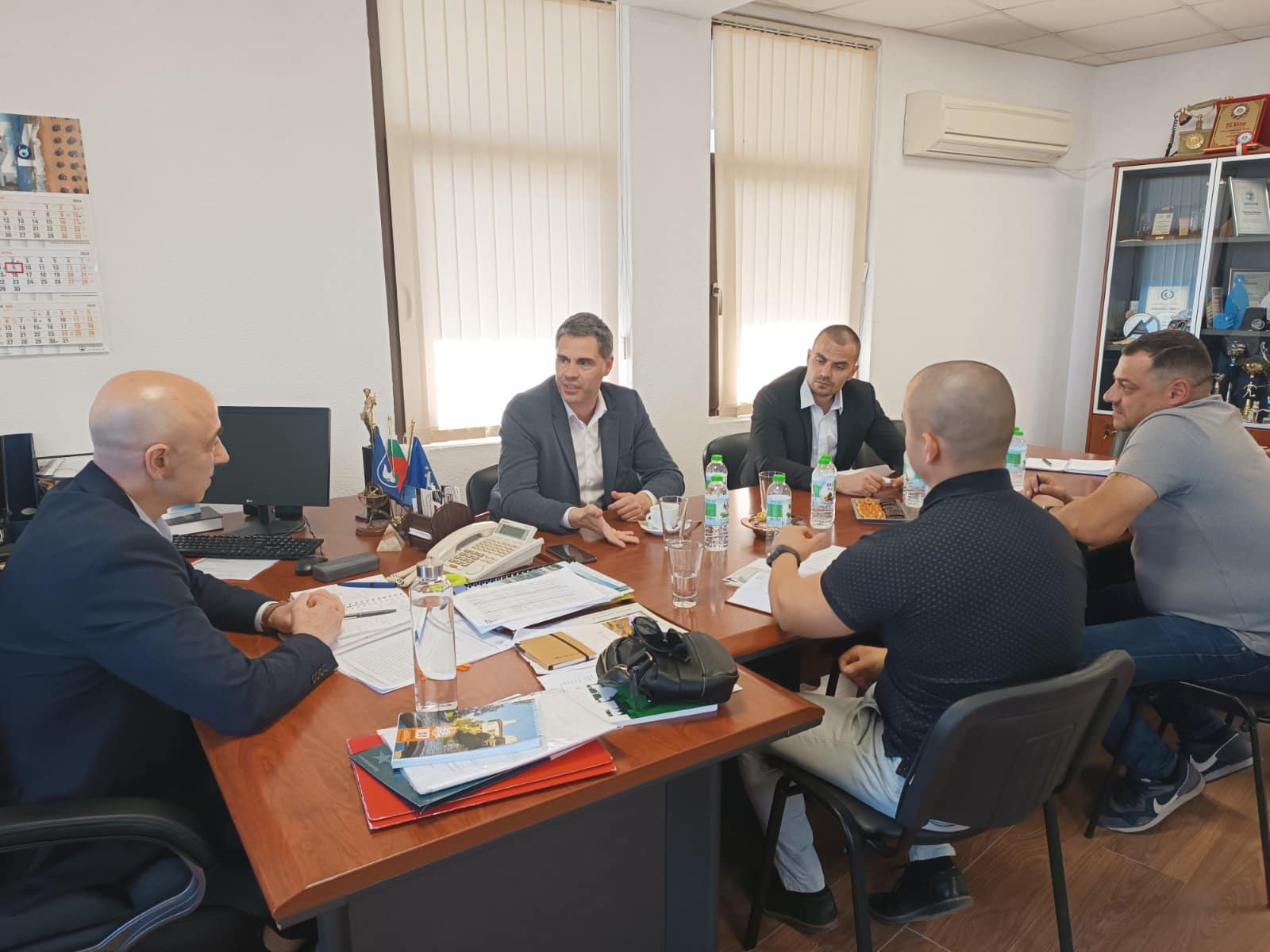 Областният управител Пламен Янев инициира работна среща преди стартирането на