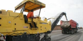 Строителство на път