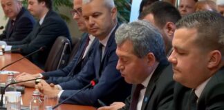 "Възраждане" и "Има такъв народ"