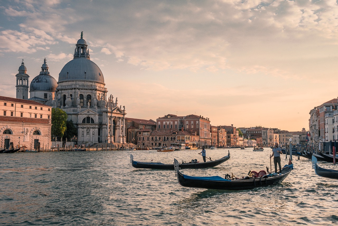 Снимка: Венеция започва експеримент за събиране на такса за достъп от еднодневните туристи в опит да се пребори с прекомерния туризъм