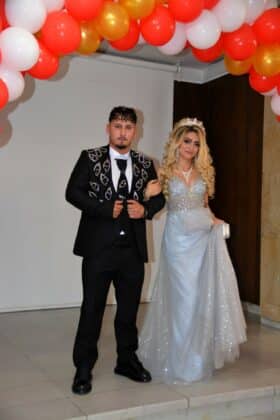 Абитуриенти