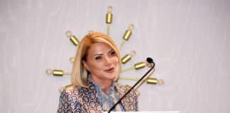 Албена Златарева