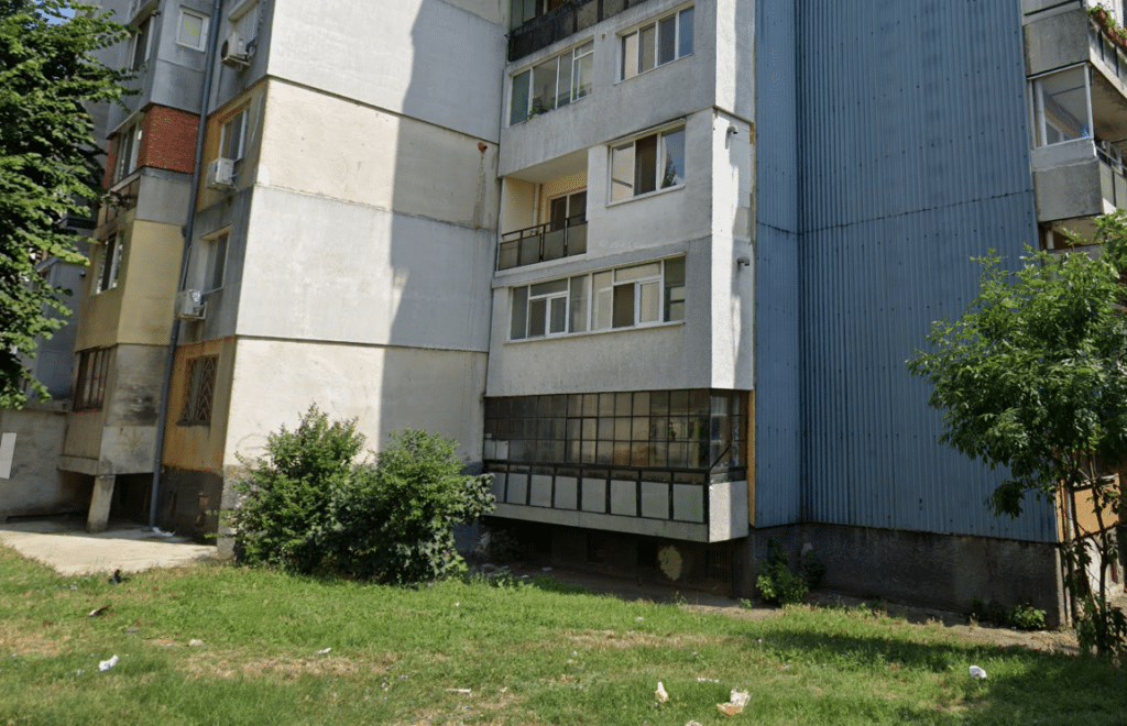 Полицията арестува 44 годишен криминално проявен бургазлия нанесъл побой над 22 годишна