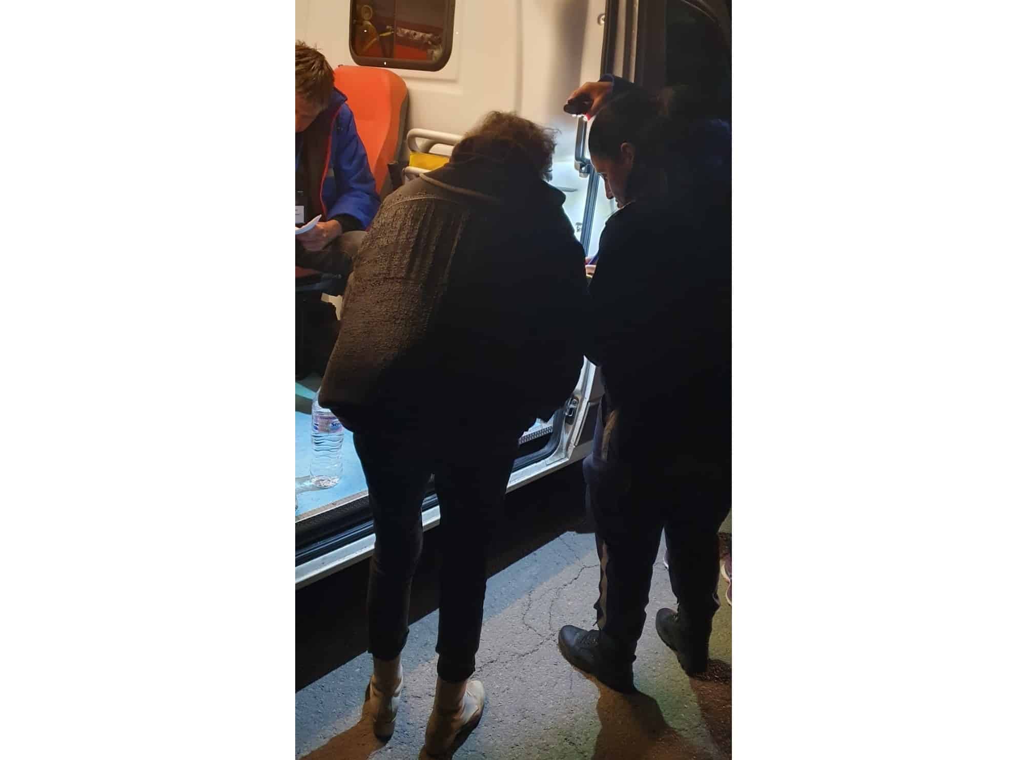 След близо две денонощия бедстване жени бяха спасени при успешна