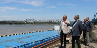 Фериботна връзка