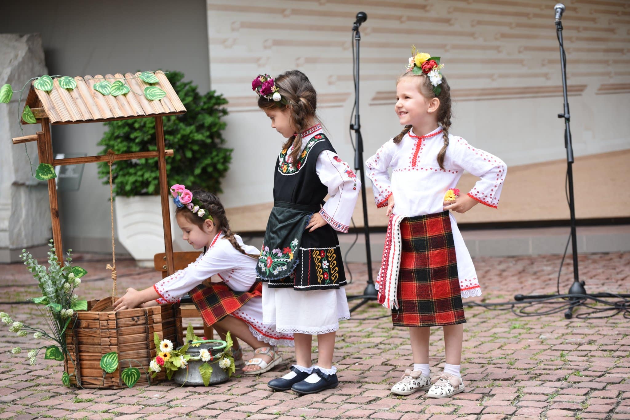 Дни след Международния ден на детето и Празника на розата