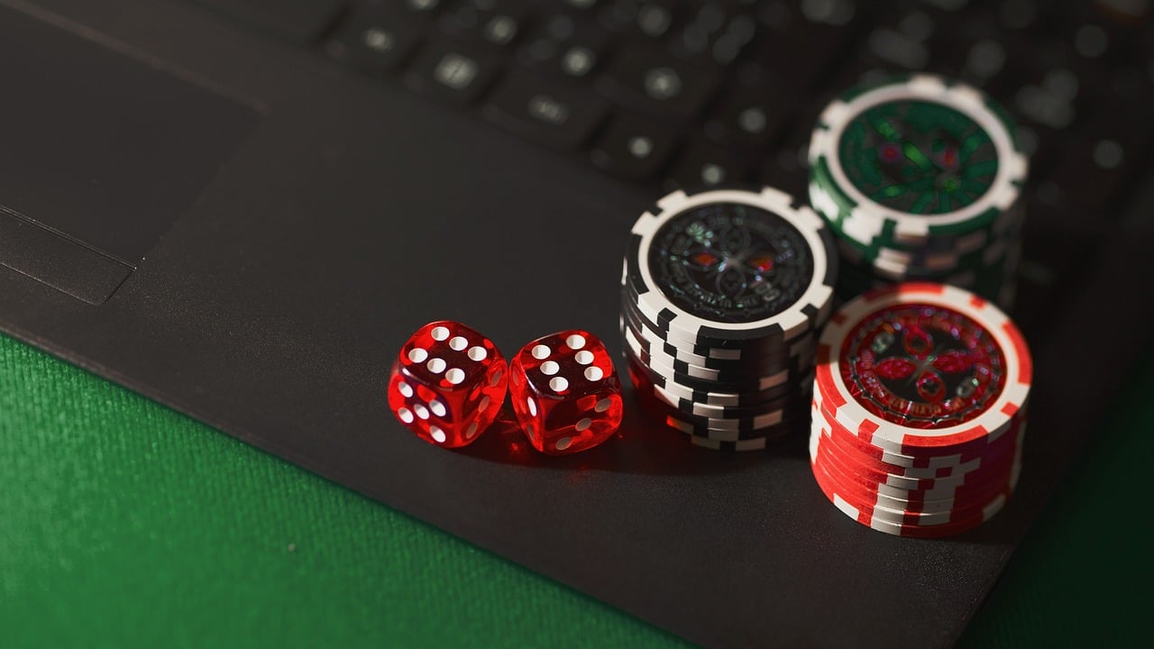 Хазартните игри са предмет на множество дебати в много общества
