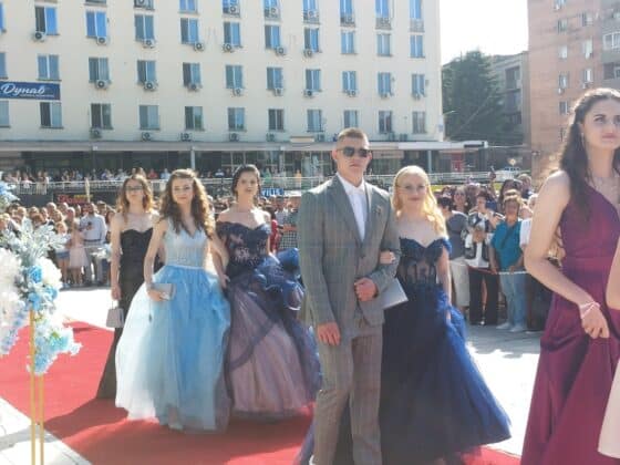 Изпращане на зрелостниците