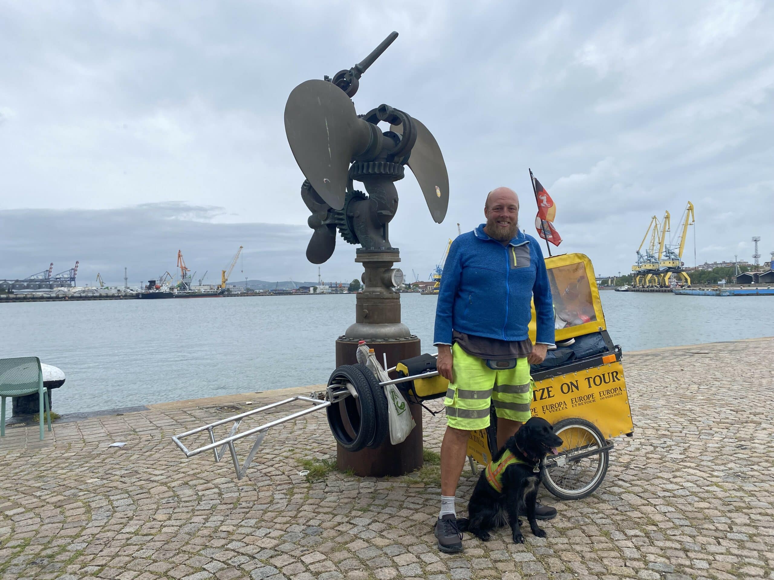 Карстен Ринк е на 43 години и е роден в