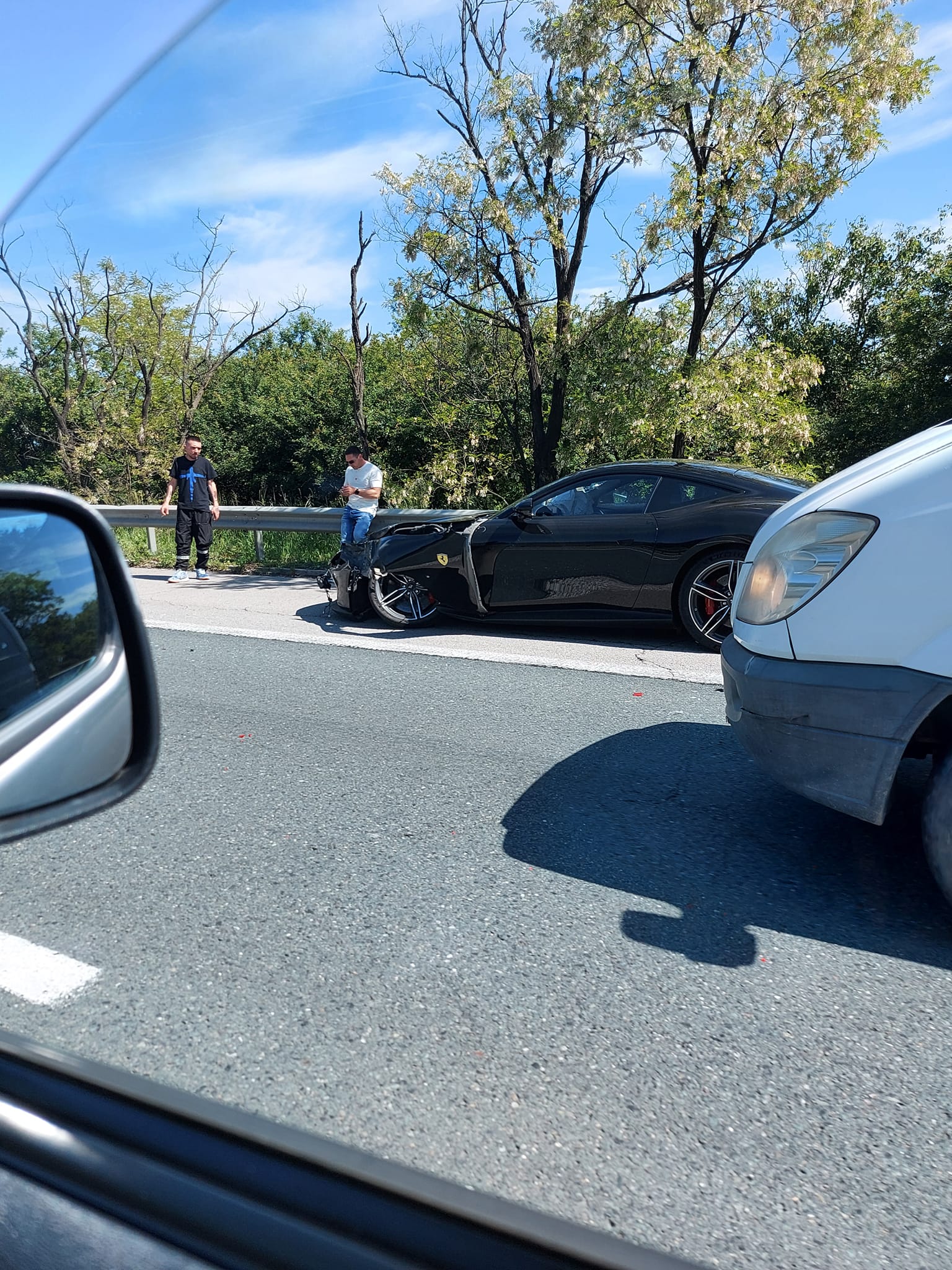Зрелищна катастрофа е станала на автомагистрала Тракия малко по рано днес
Това