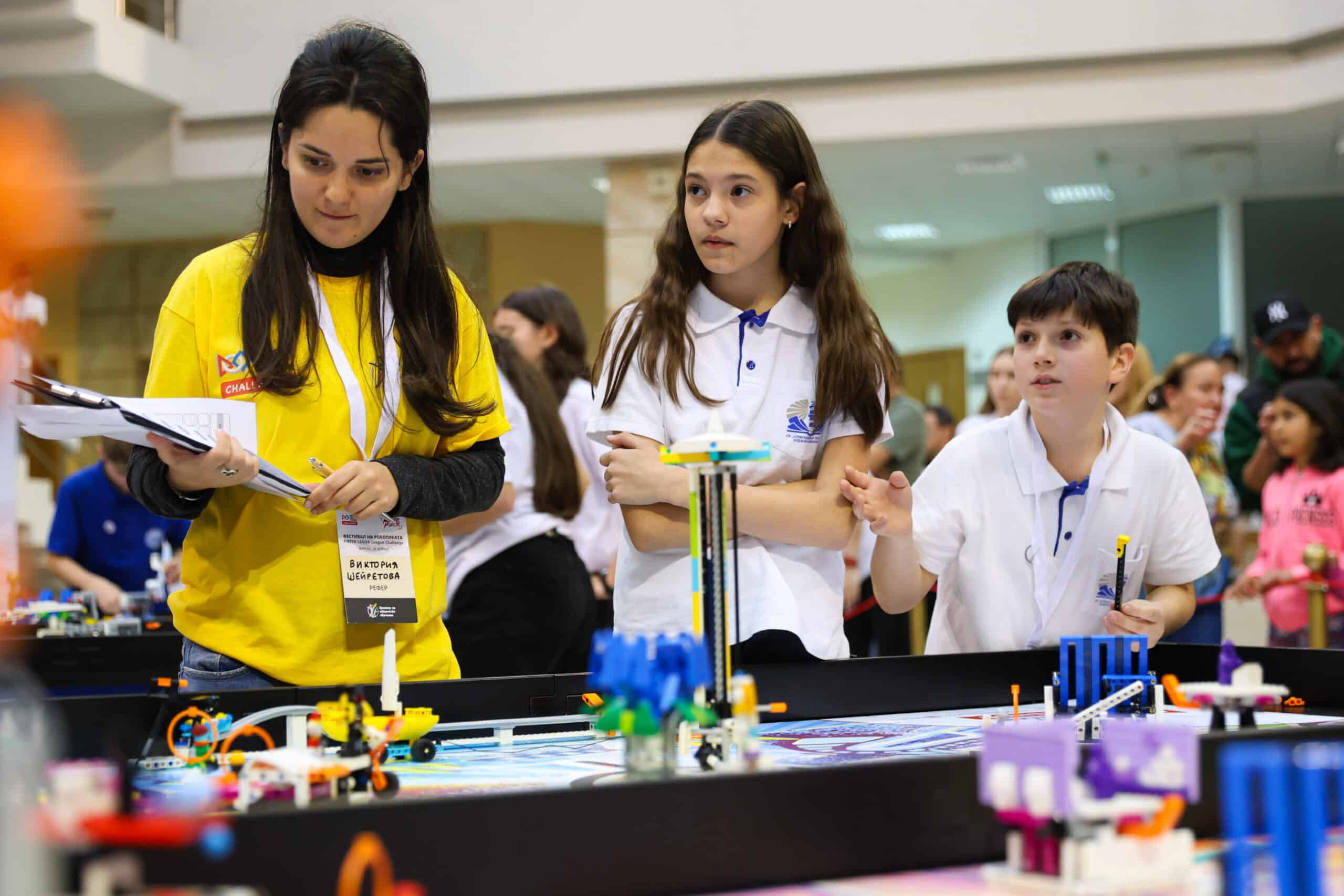 Шампионите на България по FIRST® LEGO® League роботика Zentix от