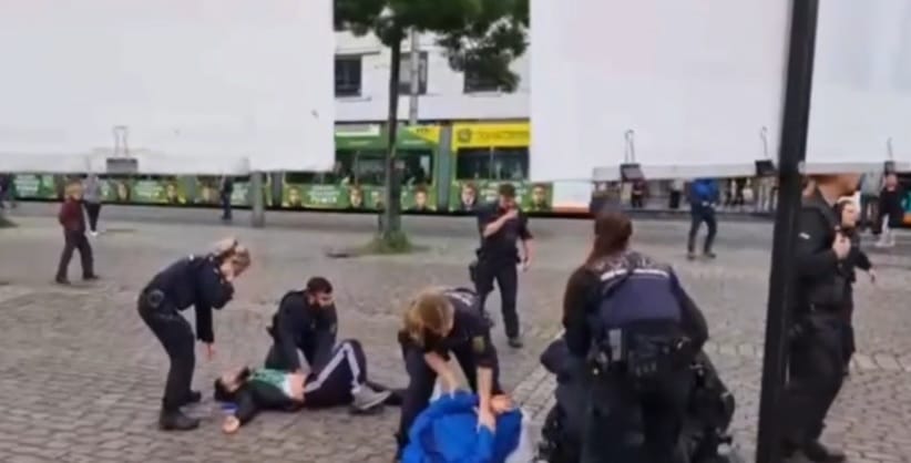 Нападение в Германия Снимка Скрийншот от видео
Няколко души са били