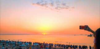 Посрещане на изгрева на слънцето