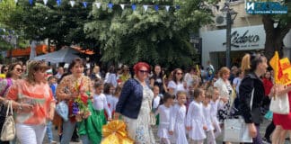 Празнично шествие за 24 май в Бургас