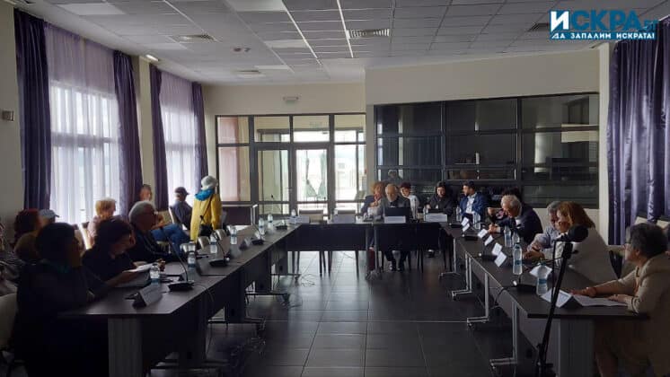 Кръгла маса