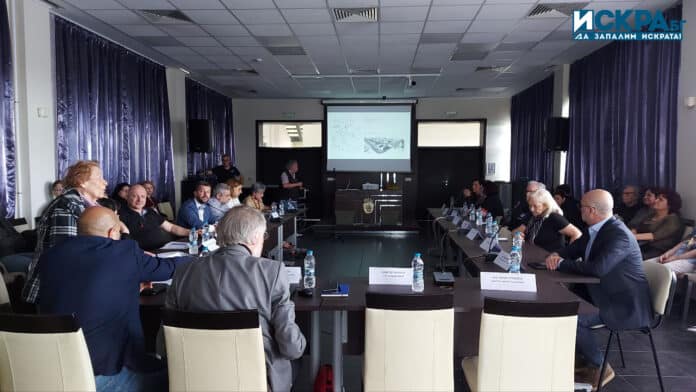 Кръгла маса