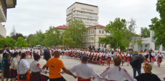 Фолклорен фестивал „Капанска китка“