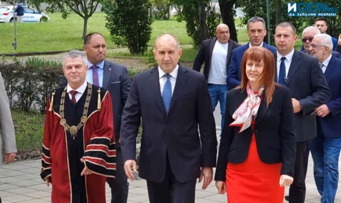 Румен Радев