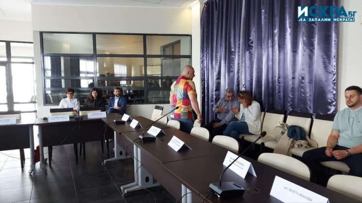 Кръгла маса