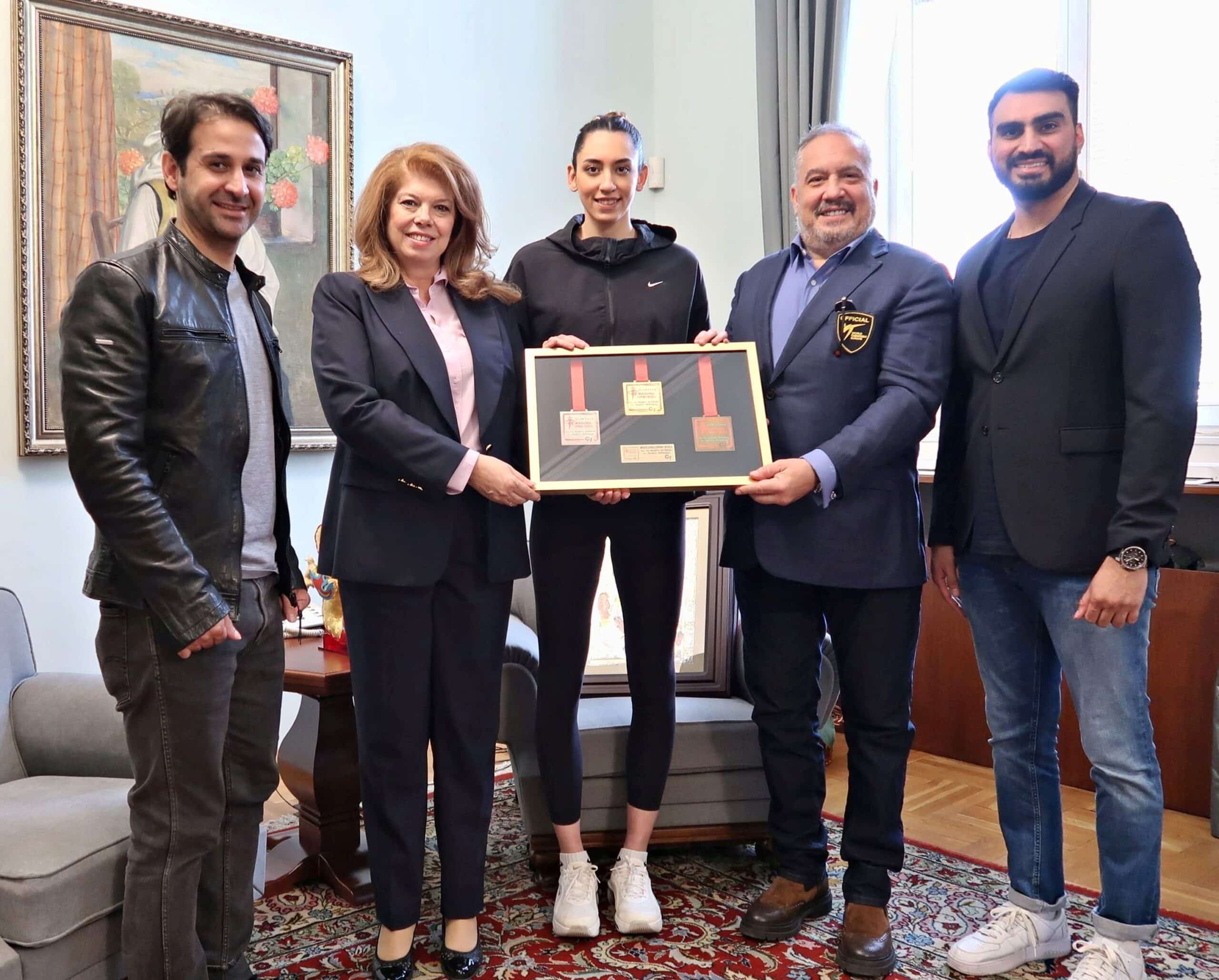 Вицепрезидентът Илияна Йотова се срещна с Кимия Ализаде – иранката