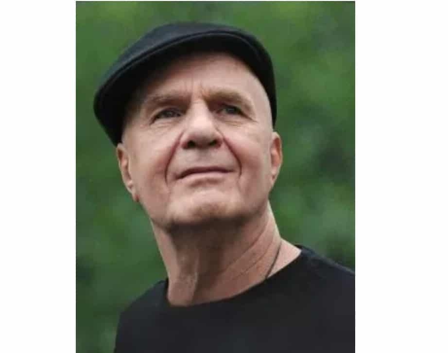 Д р Уейн Дайър е мотивационен лектор и автор на повече