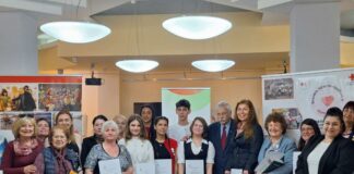 Наградени доброволци