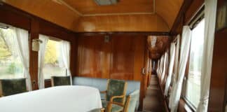 Вагон, влак