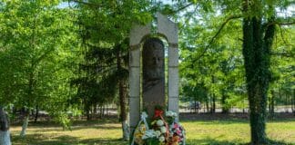 Паметник на Христо Ботев