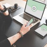 Жена, работа, лаптоп, ИТ специалисти