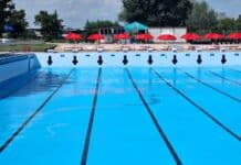 Плувен басейн