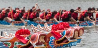 Драконови лодки